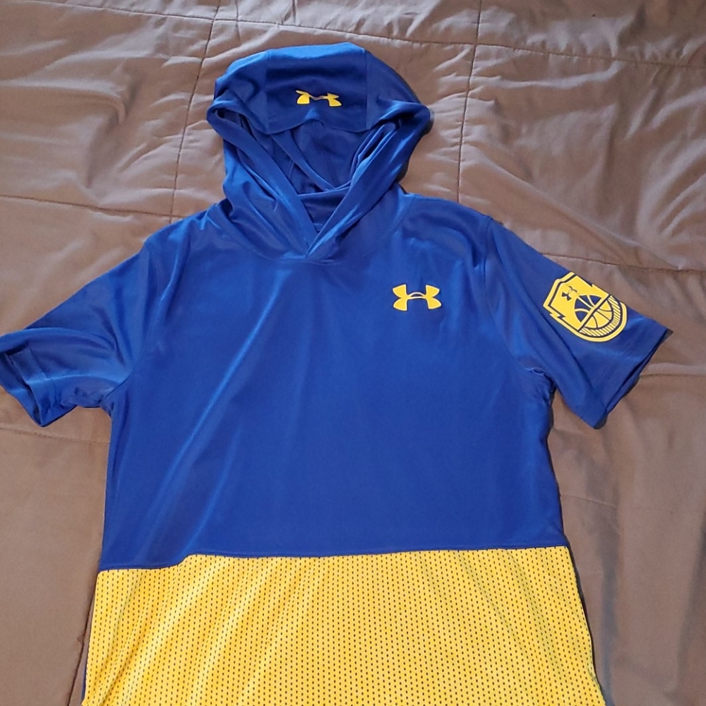 Under Armour slick tshirt